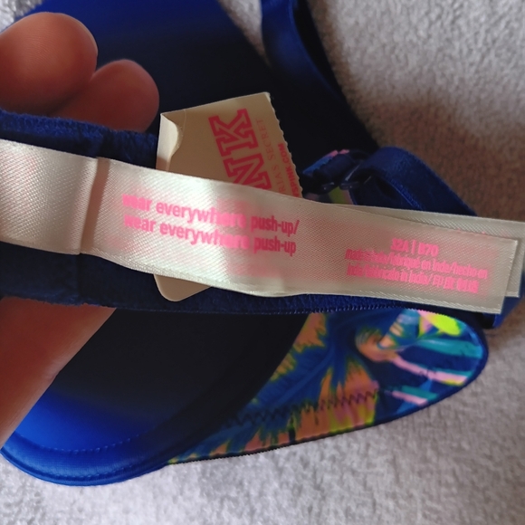 PINK Victoria's Secret Blue Hawaiian Wear Everywhere Push-Up Bra. 32A. NWT! - Picture 5 of 10